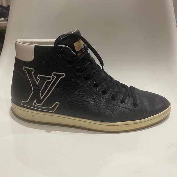 LOUIS VUITTON NAVY LEATHER TATTOO LOGO HIGH TOPS - Picture 1 of 13